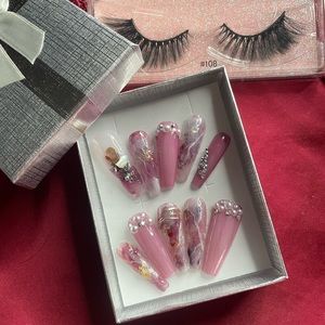Handmade press on gel nails and set of eyelashes